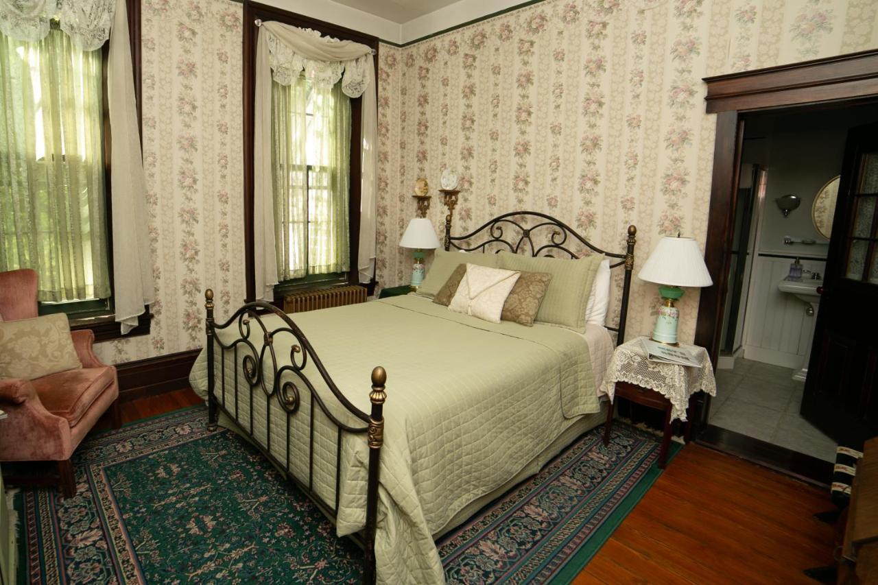Faunbrook Bed & Breakfast (Adults Only) West Chester Kamer foto