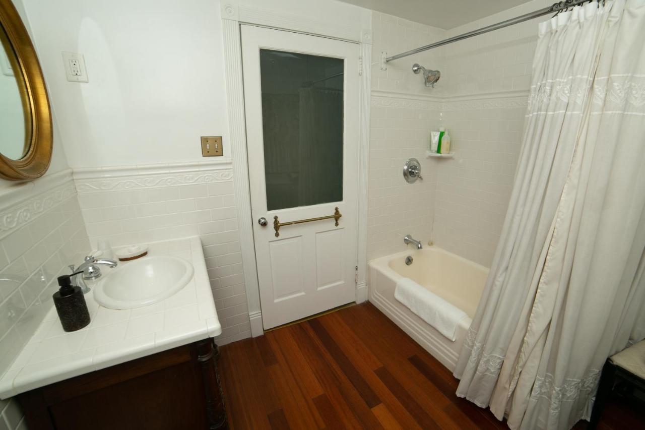 Faunbrook Bed & Breakfast (Adults Only) West Chester Kamer foto