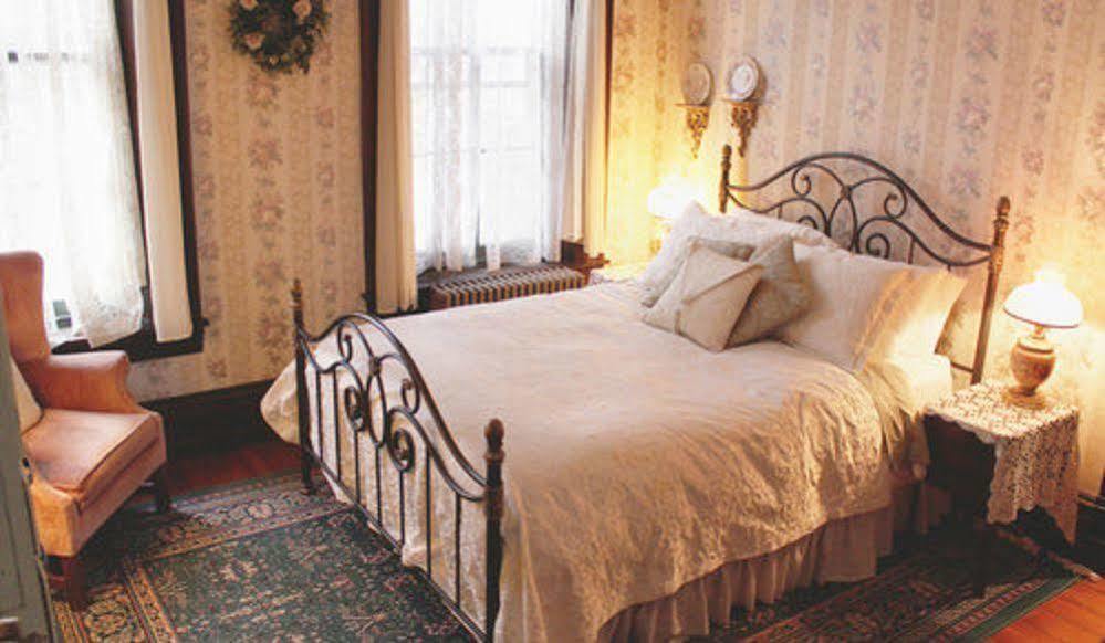 Faunbrook Bed & Breakfast (Adults Only) West Chester Buitenkant foto